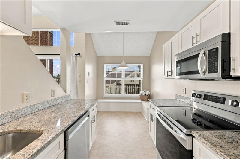 Photo 12 of 28 residential for sale in Virginia Beach virginia