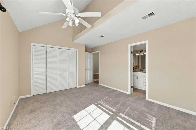 Photo 17 of 28 residential for sale in Virginia Beach virginia