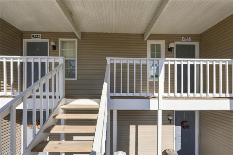 Photo 2 of 28 residential for sale in Virginia Beach virginia