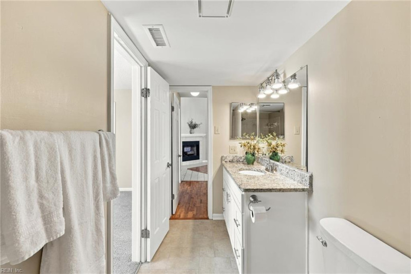 Photo 23 of 28 residential for sale in Virginia Beach virginia