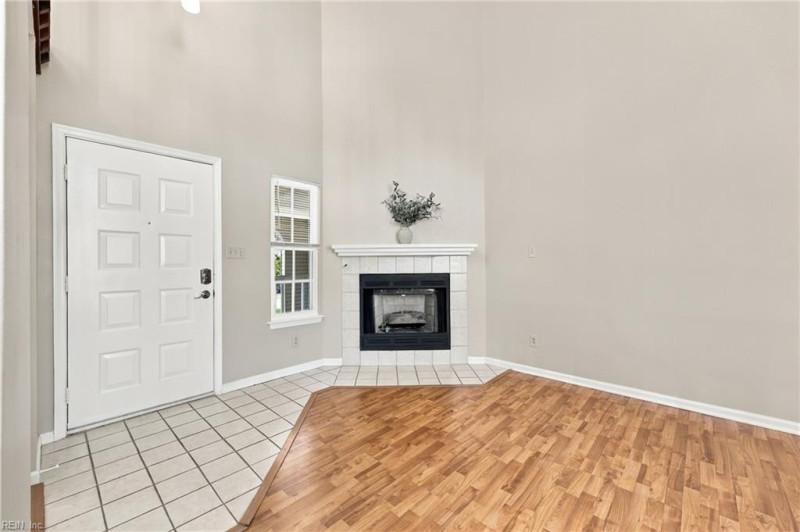 Photo 5 of 28 residential for sale in Virginia Beach virginia