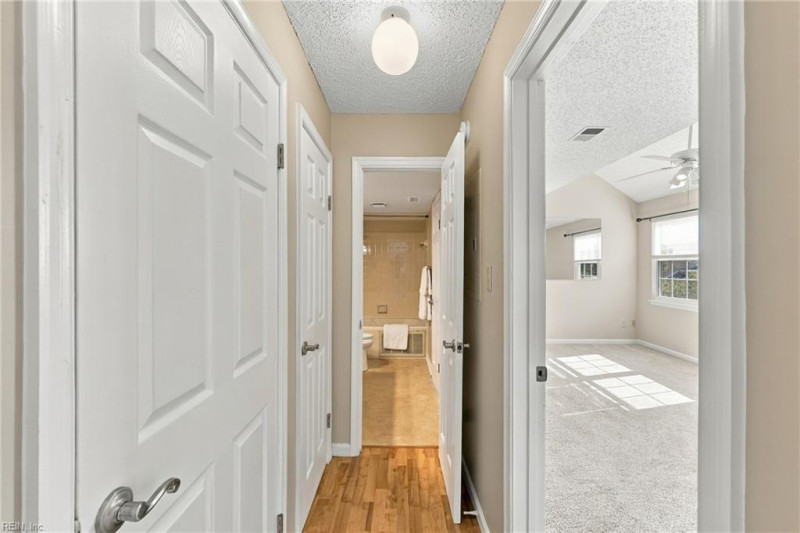 Photo 7 of 28 residential for sale in Virginia Beach virginia
