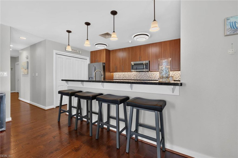 Photo 14 of 46 residential for sale in Virginia Beach virginia