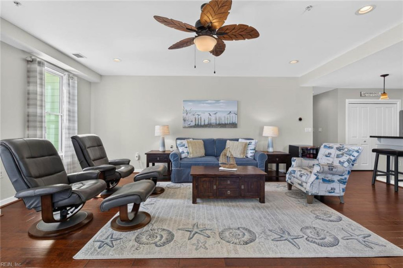 Photo 3 of 46 residential for sale in Virginia Beach virginia