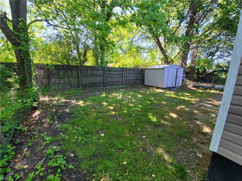 Photo 10 of 13 residential for sale in Norfolk virginia