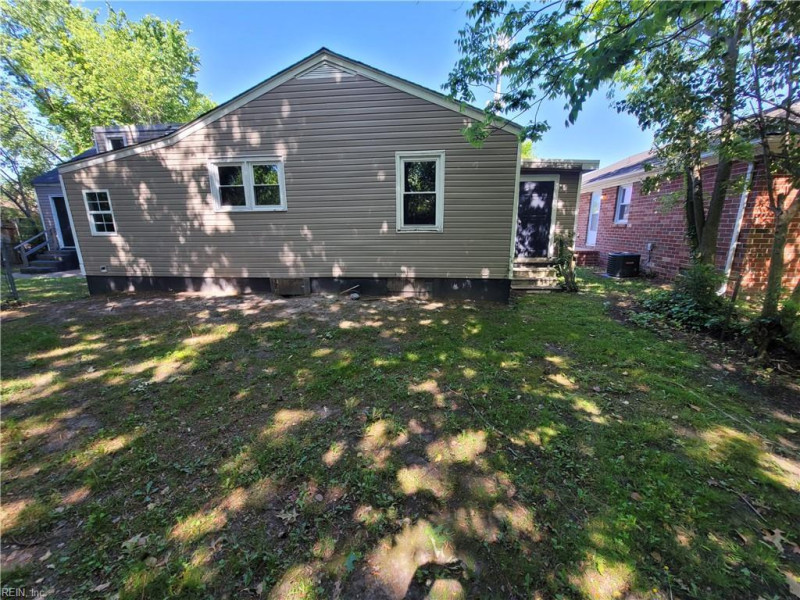 Photo 12 of 13 residential for sale in Norfolk virginia