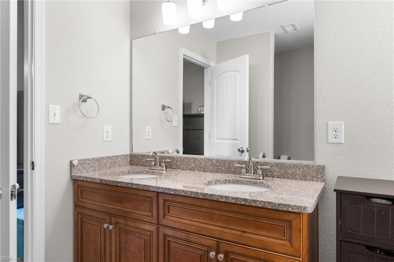 Photo 12 of 20 residential for sale in Chesapeake virginia