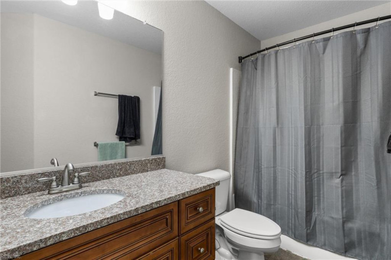 Photo 15 of 20 residential for sale in Chesapeake virginia