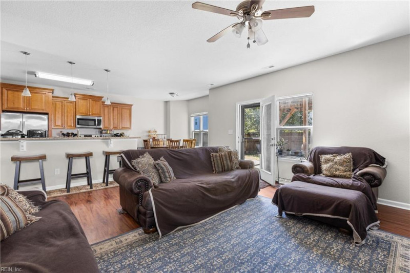 Photo 4 of 20 residential for sale in Chesapeake virginia