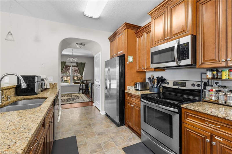 Photo 6 of 20 residential for sale in Chesapeake virginia