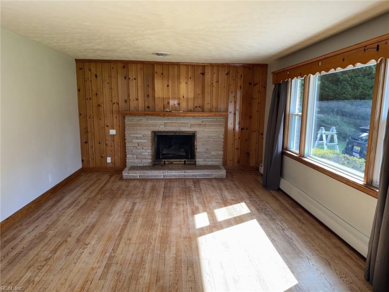 Photo 3 of 19 residential for sale in Chesapeake virginia Photo 3 of 19 residential for sale in Chesapeake virginia