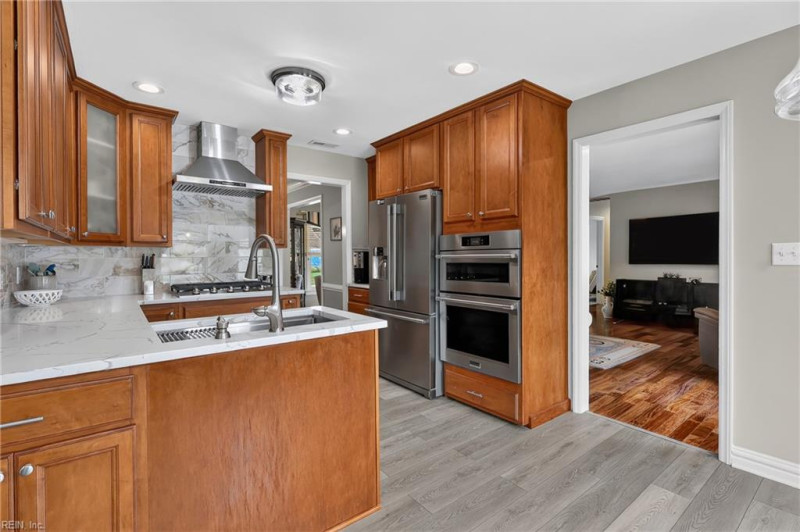 Photo 12 of 40 residential for sale in Chesapeake virginia