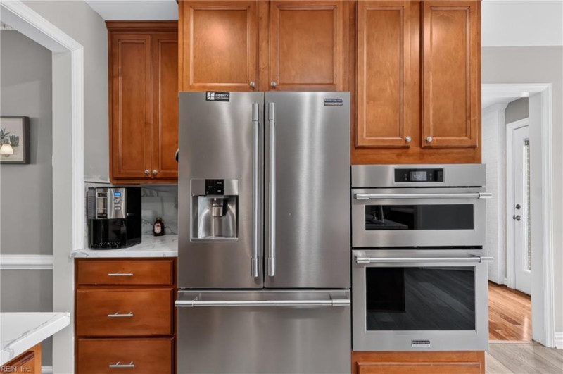 Photo 13 of 40 residential for sale in Chesapeake virginia