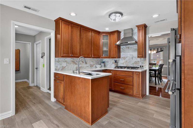Photo 14 of 40 residential for sale in Chesapeake virginia