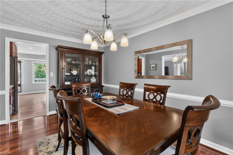 Photo 19 of 40 residential for sale in Chesapeake virginia