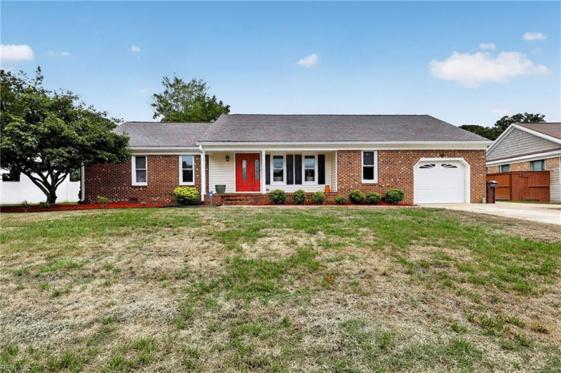 Photo 2 of 40 residential for sale in Chesapeake virginia