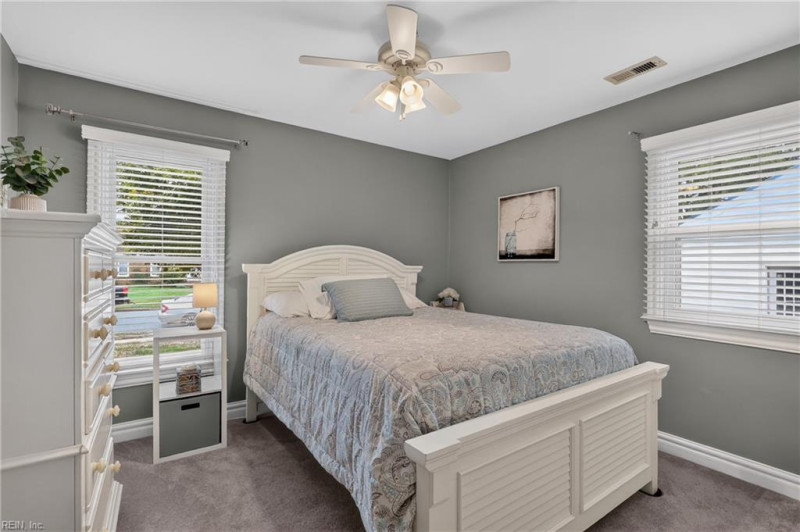 Photo 20 of 40 residential for sale in Chesapeake virginia