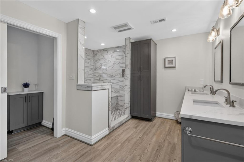 Photo 22 of 40 residential for sale in Chesapeake virginia