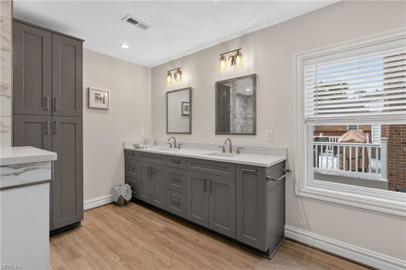 Photo 23 of 40 residential for sale in Chesapeake virginia