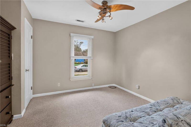 Photo 26 of 40 residential for sale in Chesapeake virginia