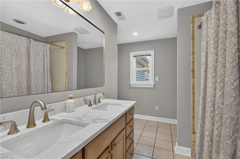Photo 27 of 40 residential for sale in Chesapeake virginia