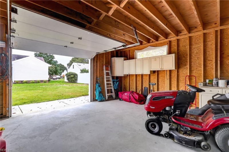 Photo 35 of 40 residential for sale in Chesapeake virginia