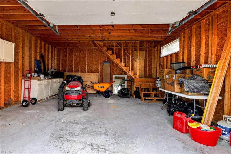 Photo 36 of 40 residential for sale in Chesapeake virginia
