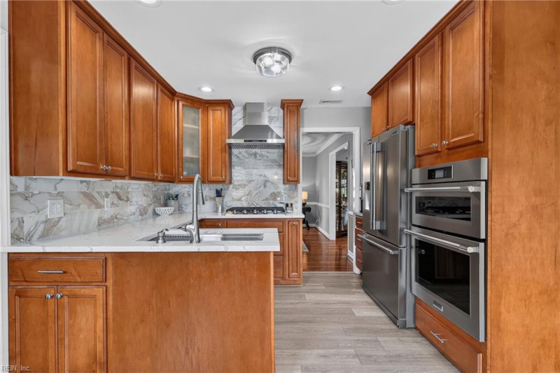 Photo 9 of 40 residential for sale in Chesapeake virginia