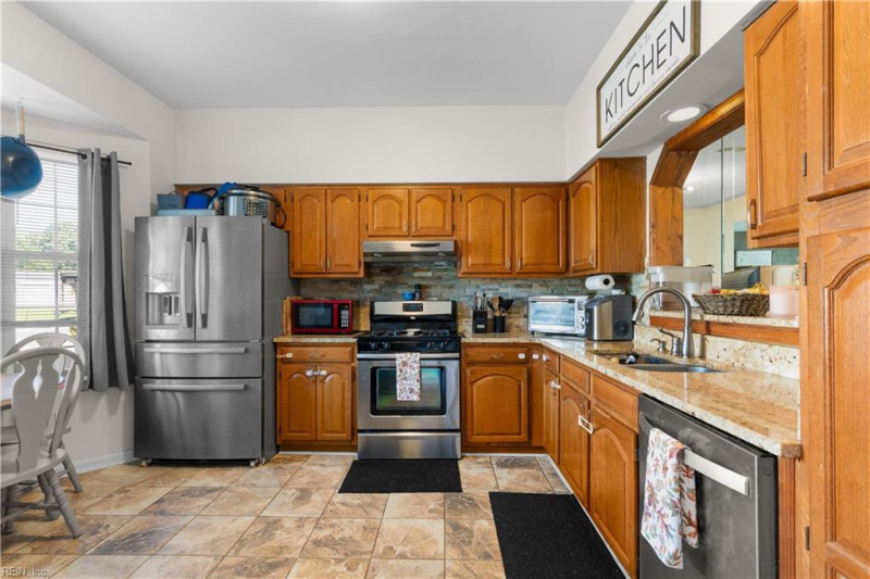 Photo 5 of 38 residential for sale in Chesapeake virginia Photo 5 of 38 residential for sale in Chesapeake virginia