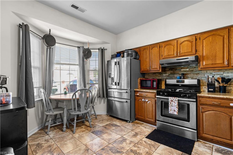 Photo 6 of 38 residential for sale in Chesapeake virginia Photo 6 of 38 residential for sale in Chesapeake virginia