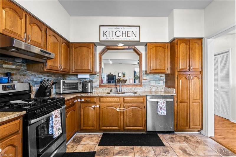 Photo 8 of 38 residential for sale in Chesapeake virginia Photo 8 of 38 residential for sale in Chesapeake virginia