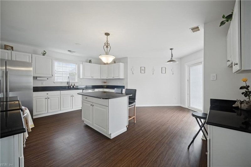 Photo 11 of 35 residential for sale in Virginia Beach virginia