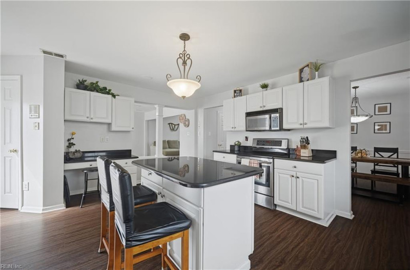 Photo 12 of 35 residential for sale in Virginia Beach virginia