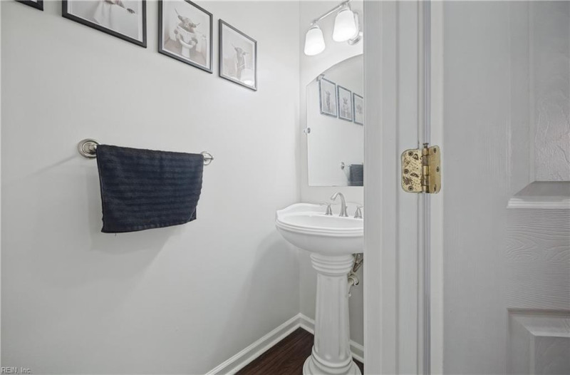 Photo 14 of 35 residential for sale in Virginia Beach virginia
