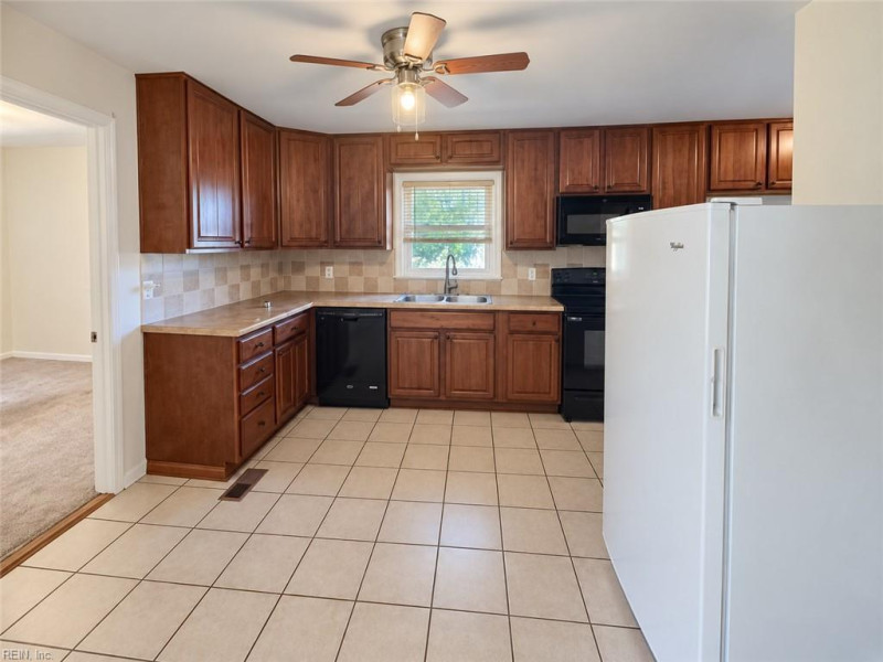 Photo 3 of 30 residential for sale in Newport News virginia