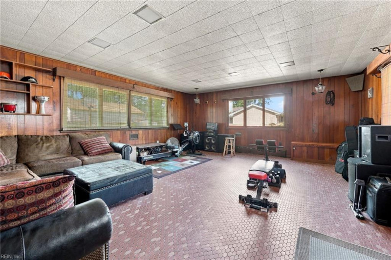 Photo 13 of 34 residential for sale in Norfolk virginia Photo 13 of 34 residential for sale in Norfolk virginia