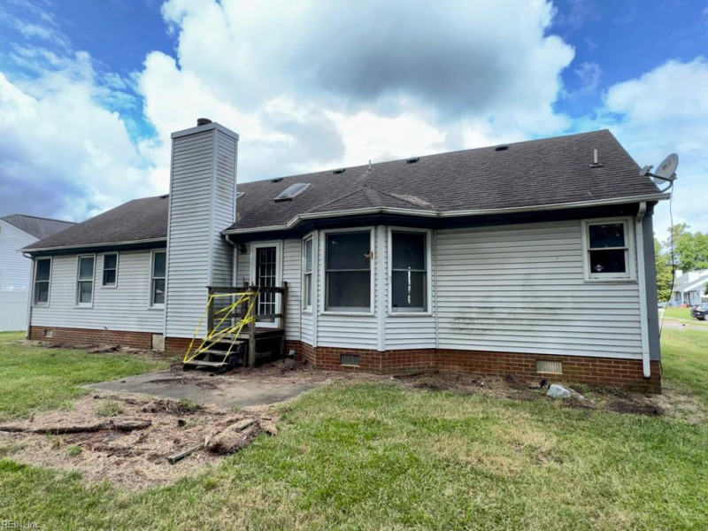 Photo 2 of 16 residential for sale in Portsmouth virginia