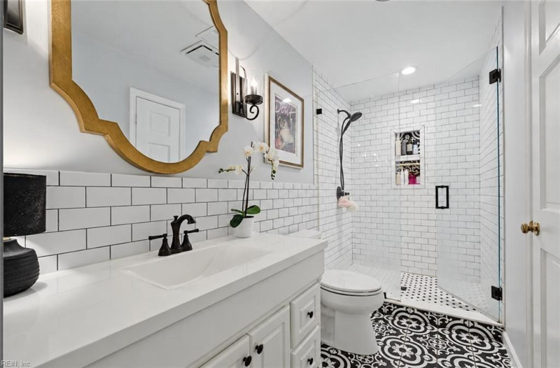 Photo 18 of 24 residential for sale in Virginia Beach virginia