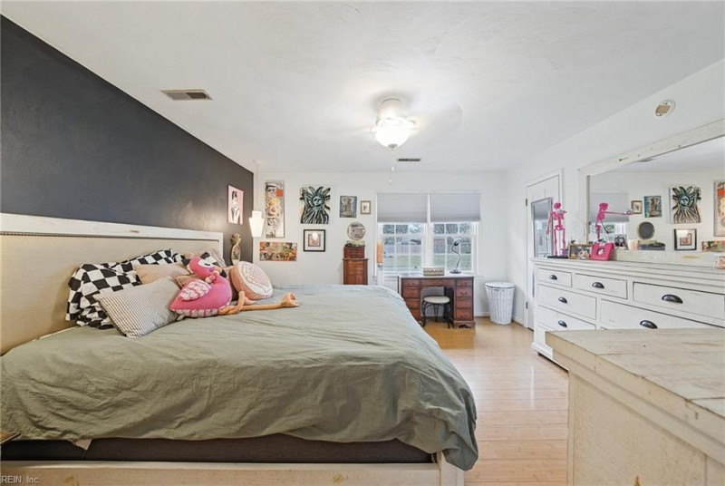 Photo 19 of 24 residential for sale in Virginia Beach virginia