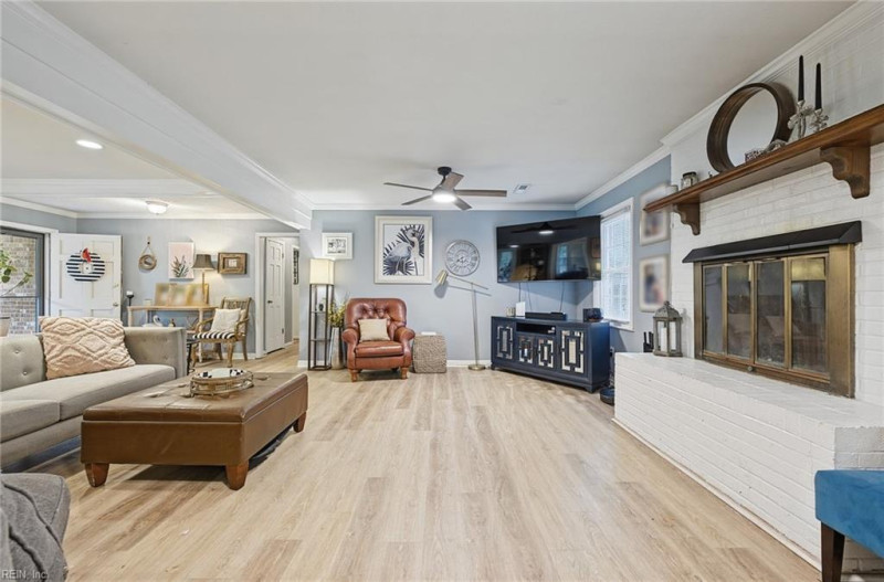 Photo 5 of 24 residential for sale in Virginia Beach virginia