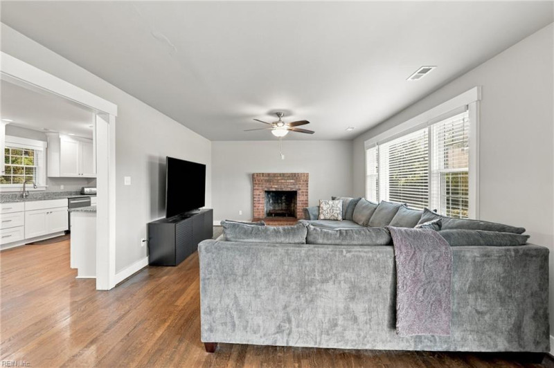 Photo 11 of 50 residential for sale in Chesapeake virginia Photo 11 of 50 residential for sale in Chesapeake virginia