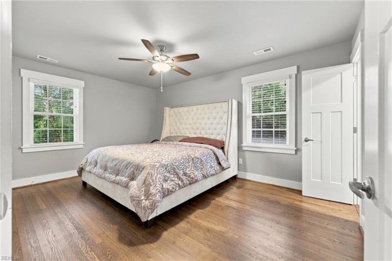 Photo 31 of 50 residential for sale in Chesapeake virginia Photo 31 of 50 residential for sale in Chesapeake virginia