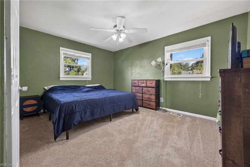 Photo 13 of 26 residential for sale in Portsmouth virginia