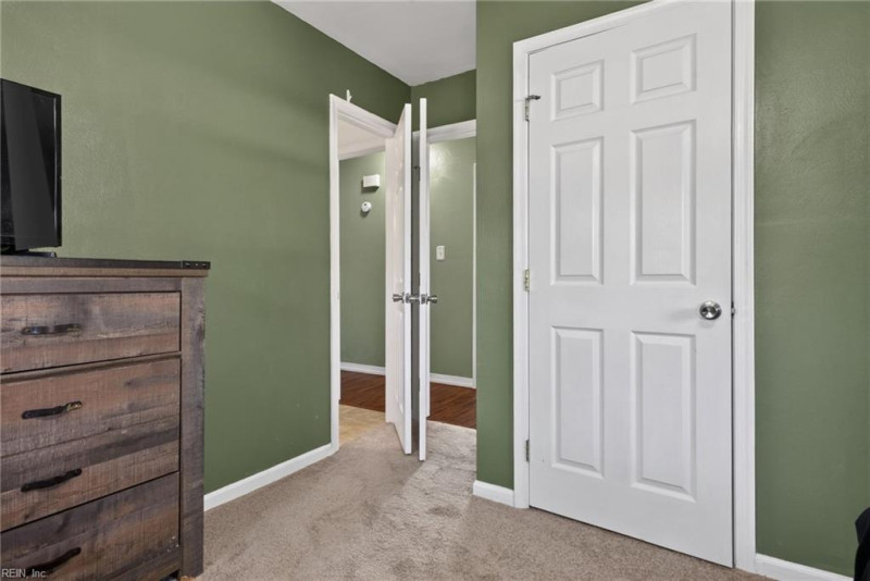 Photo 15 of 26 residential for sale in Portsmouth virginia