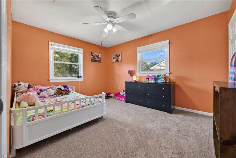 Photo 18 of 26 residential for sale in Portsmouth virginia