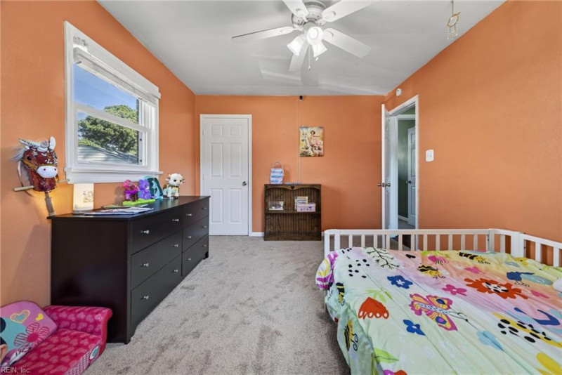 Photo 19 of 26 residential for sale in Portsmouth virginia