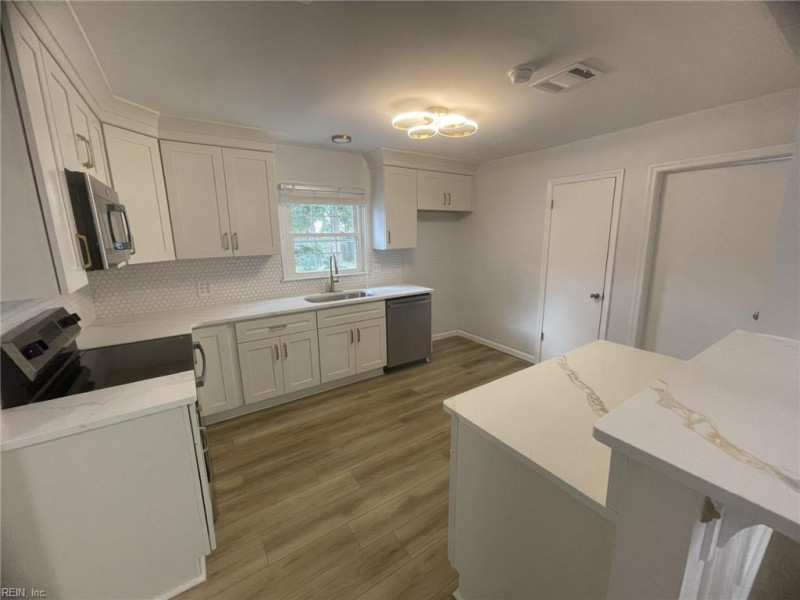 Photo 7 of 26 residential for sale in Virginia Beach virginia Photo 7 of 26 residential for sale in Virginia Beach virginia