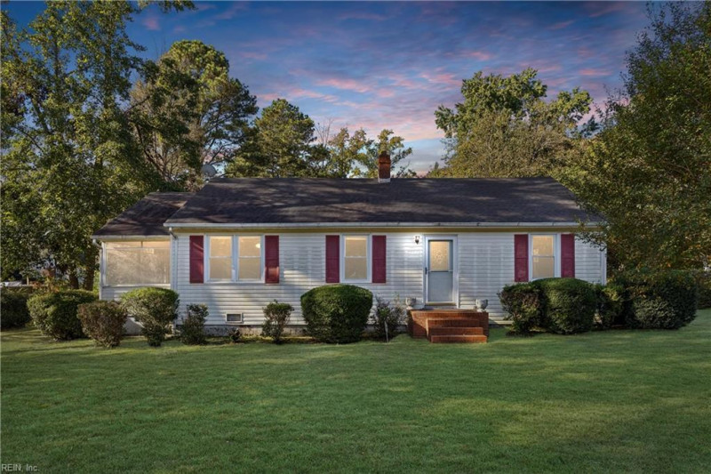 Photo 1 of 21 residential for sale in Gloucester County virginia