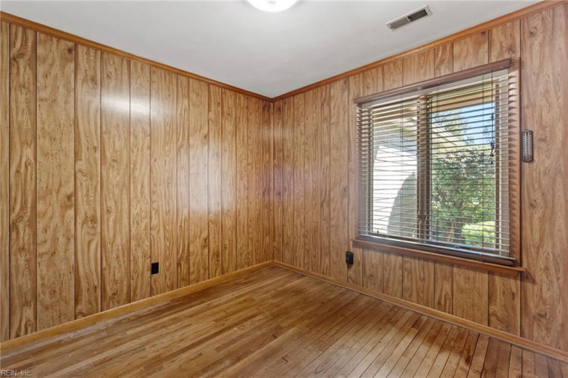 Photo 16 of 38 residential for sale in Virginia Beach virginia