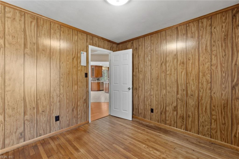 Photo 17 of 38 residential for sale in Virginia Beach virginia